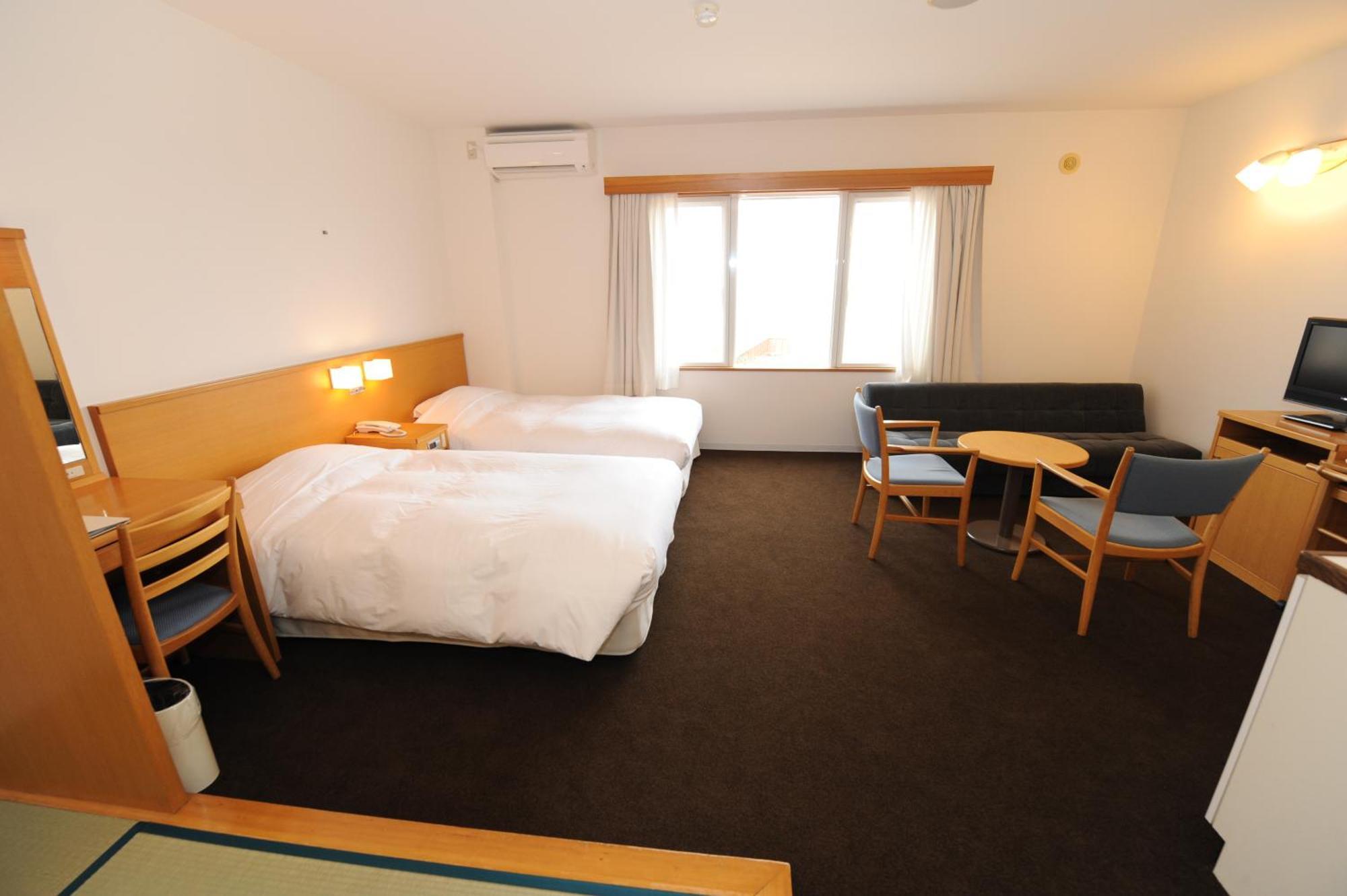 Hotel Familio Tateyama Tateyama  Rum bild